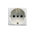 Módulo tomacorriente schuko bco. c/ tierra central - GC0205